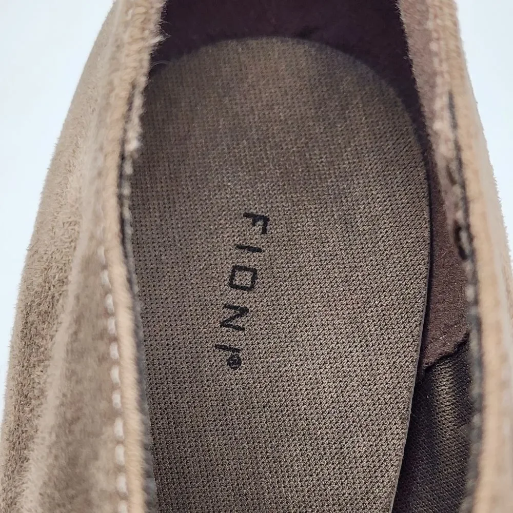 Fioni gray pointed toe lace up ankle boots